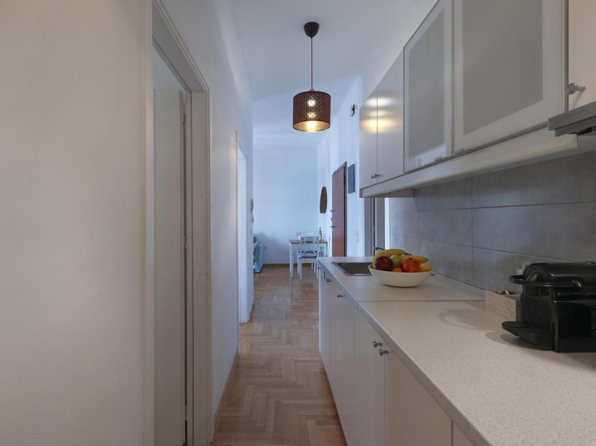 Beautiful Athenian Apartment Next To The Center Exterior foto